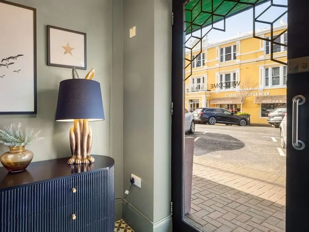 "The Courtyard @ Clifden Boutique Apartments"