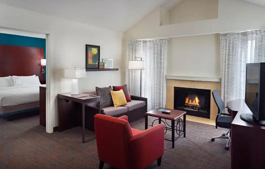 Embassy Suites By Hilton Atlanta Airport North