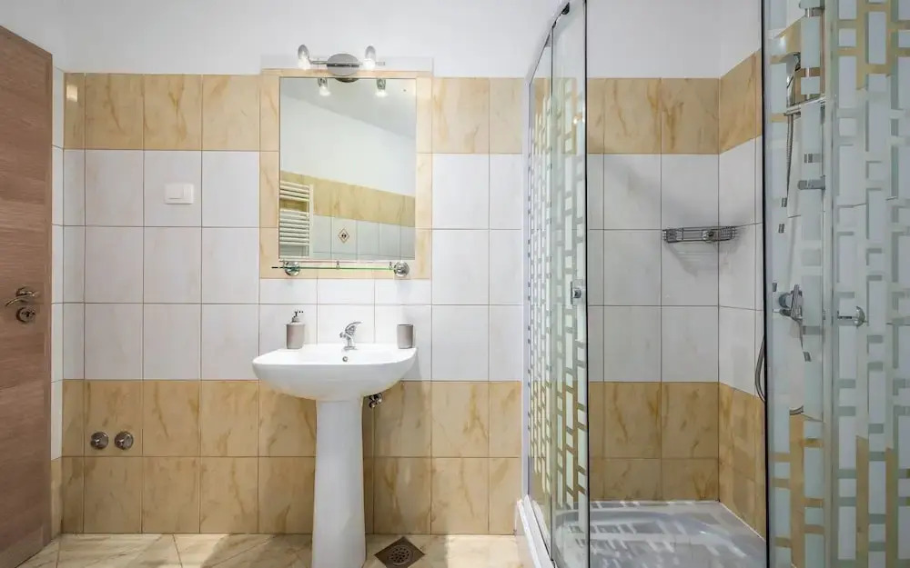 Pleasant Apartment With Pool, Sauna, Hot Tub
