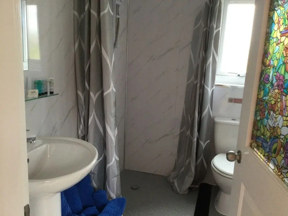 Orange Yurt With Hot Tub- Sleeps 4, Parking & Pets