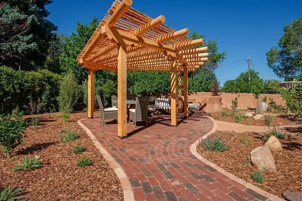 Corazon - Historic Luxury, Just Blocks to the Plaza, Excellent Outdoor Space