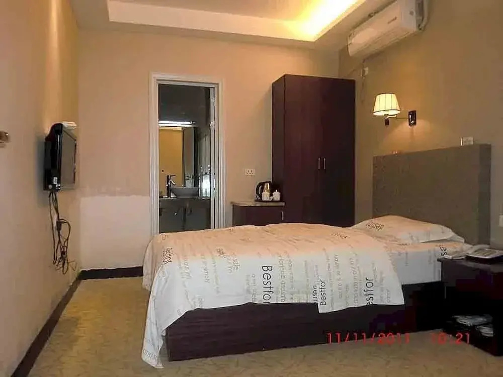 Xianning 2010 Youth Hotel