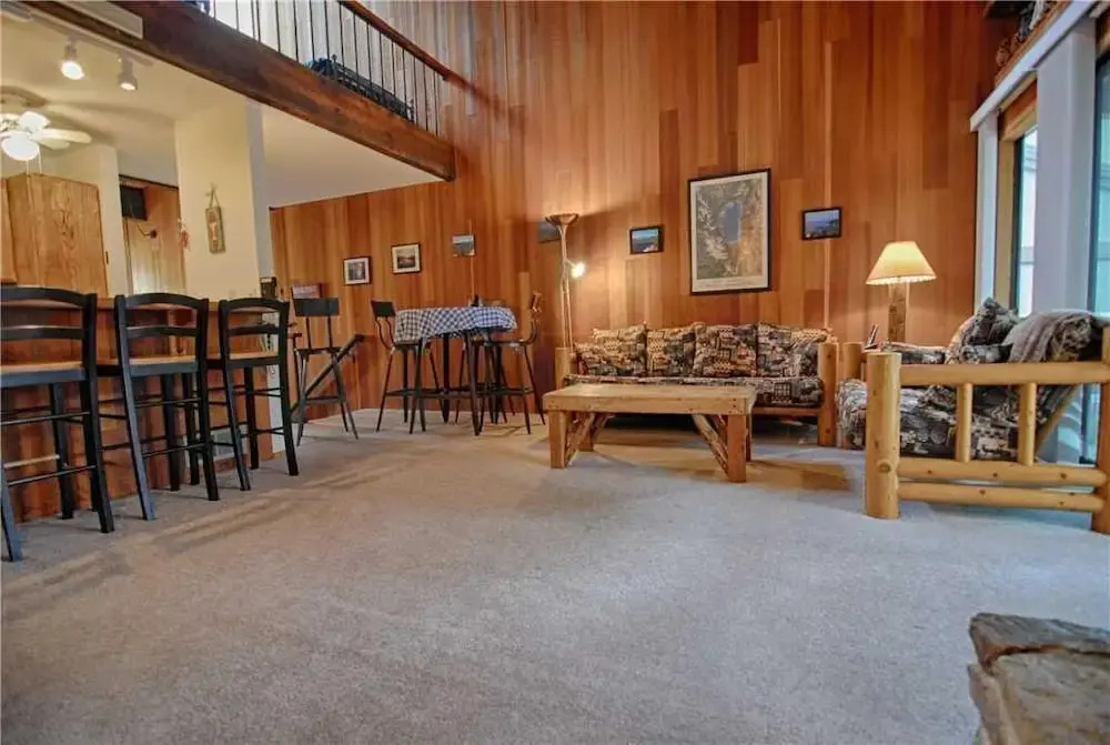 Lofted Condo W/electric Grill and Spiral Staircase #308
