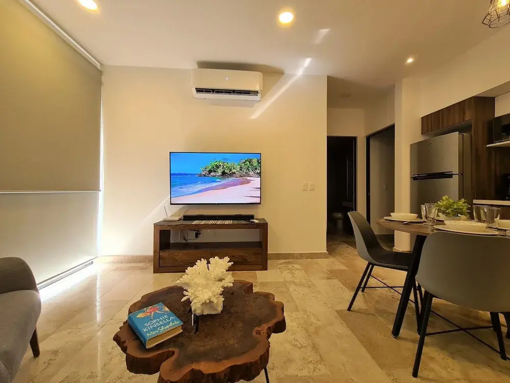 Bahay By Riviera Rentals