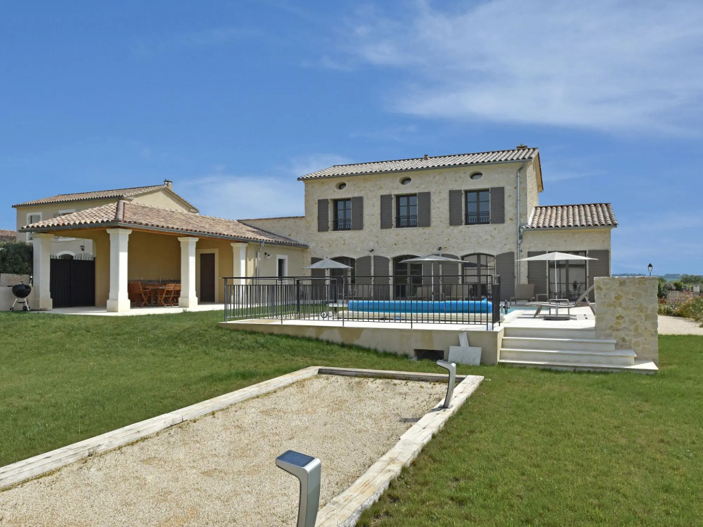 Stunning Villa in Uzès - Garrigues Sainte Eulalie With Pool