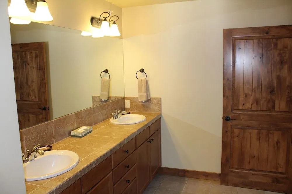 Glenwood Canyon Resort