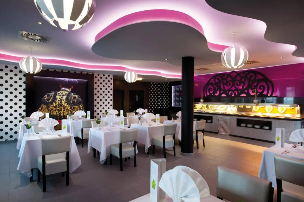 Отель Riu Nautilus