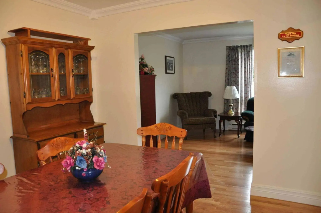 Comerfords Ocean View Suites