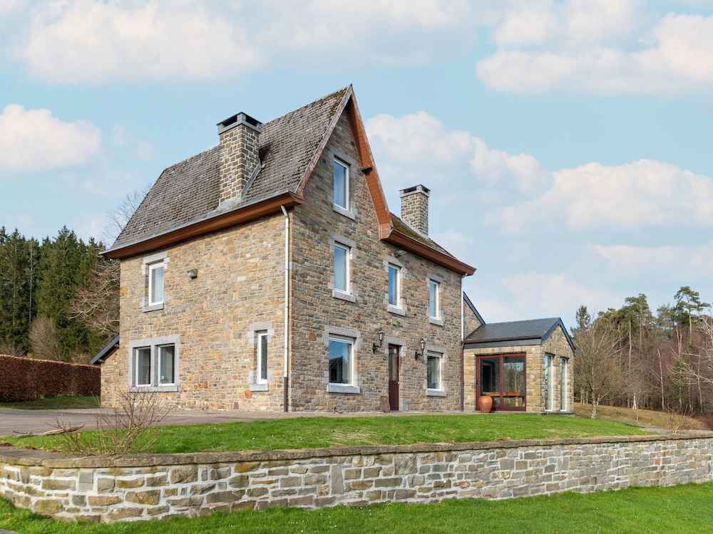 Villa Les Charmes Premium villa for 20 guests