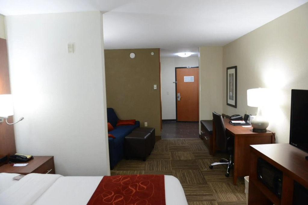 Comfort Suites Urbana Champaign, University Area
