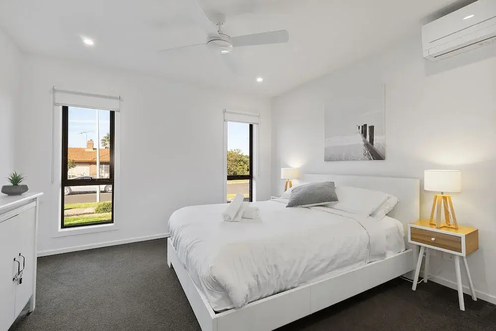 TORQUAY Family Home Close to Beach & Shops