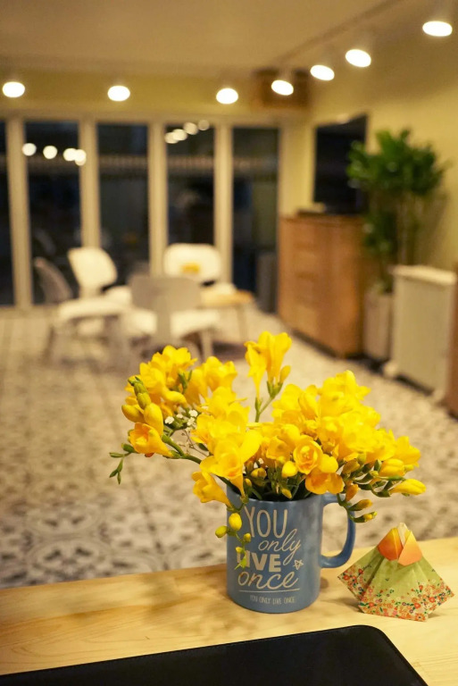 YOLO Guesthouse