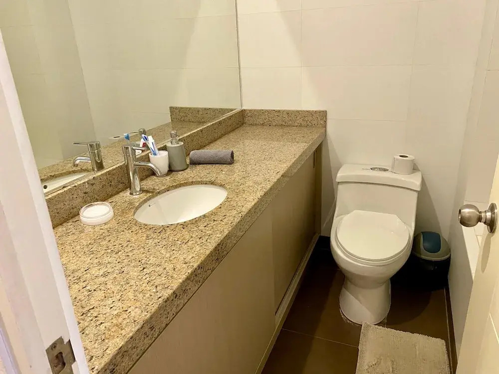 Apartment with Pool, Gym & A/C (507)