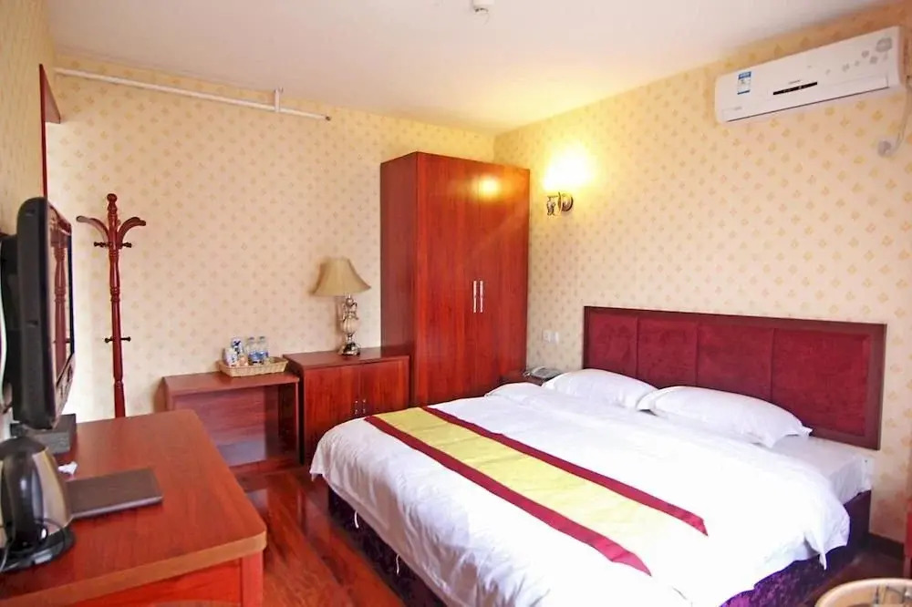 Jienasi Business Hotel