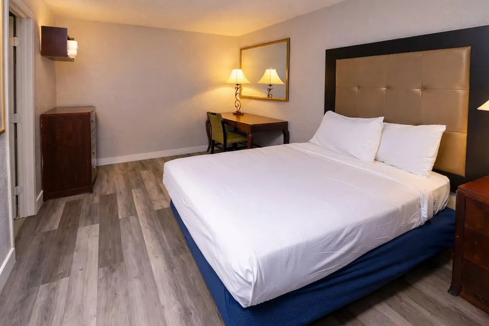 Travelodge By Wyndham Farmington Hwy 64