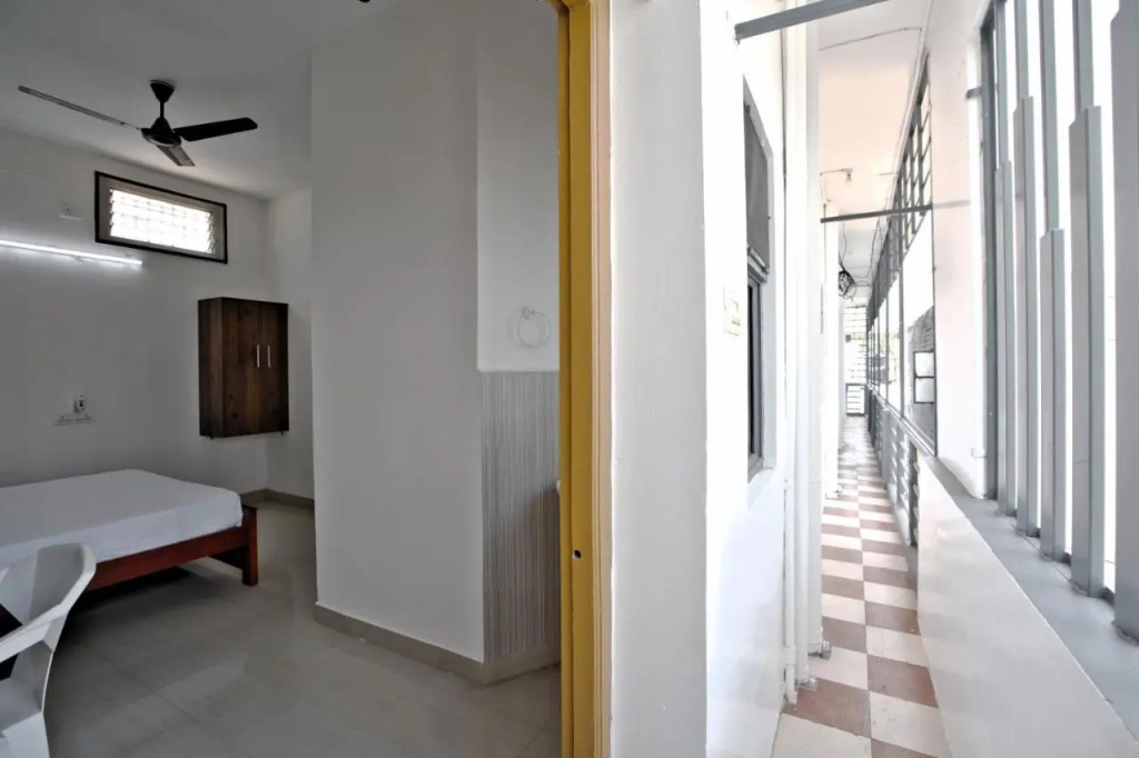 Sarvam Lodge