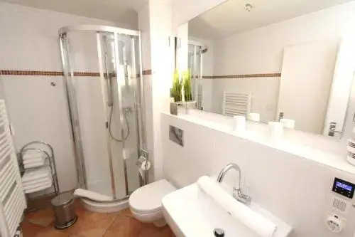 Ad3 5F Luxury West