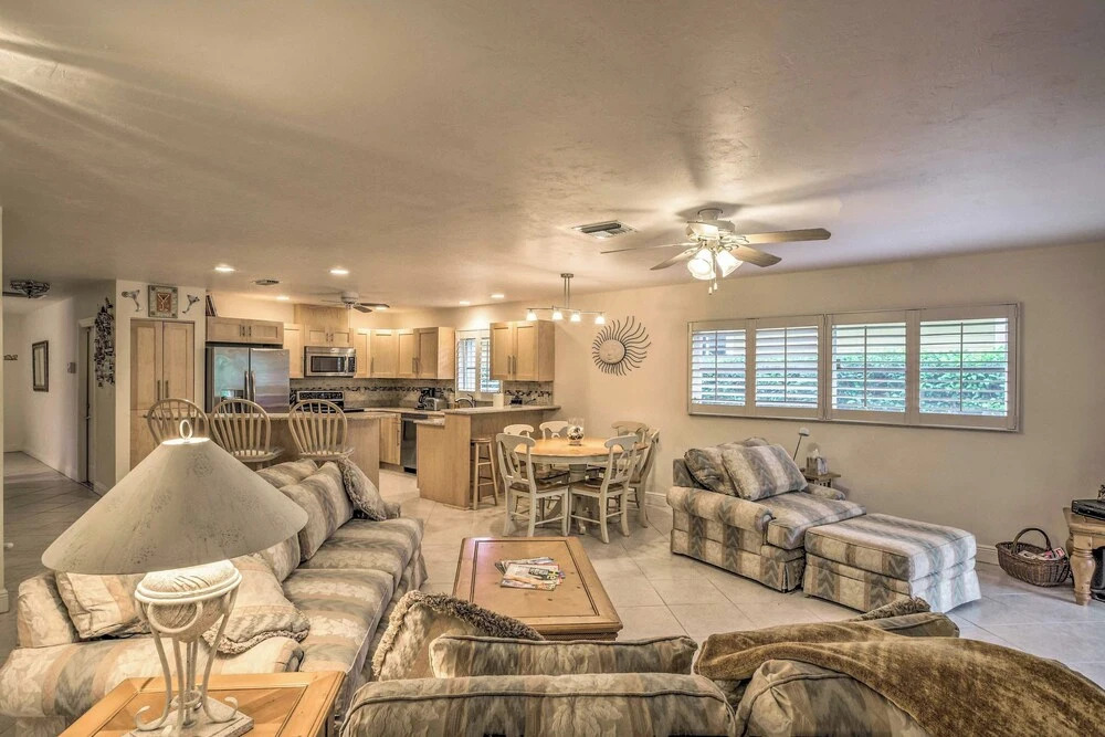 Spacious Naples Home < 1 Mi to Vanderbilt Beach!