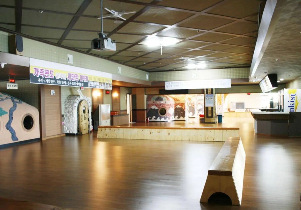 U Castle Hotel