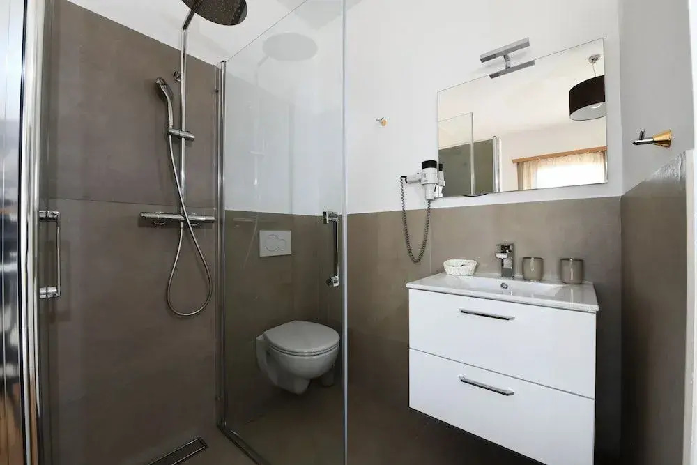 7Rooms