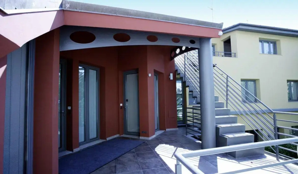 Select Executive Residence