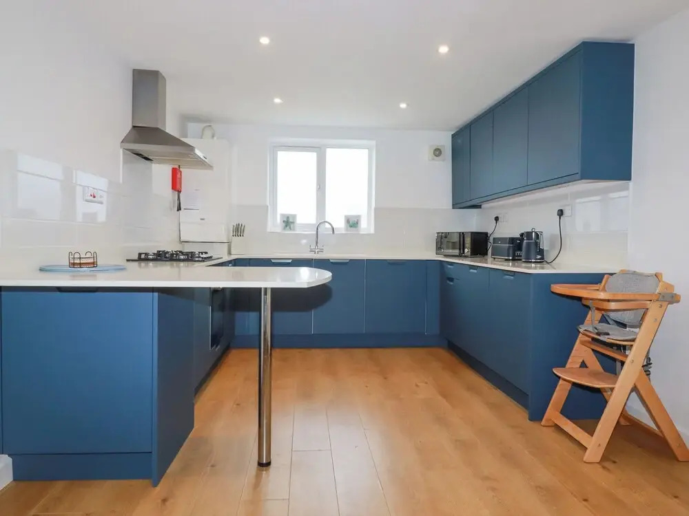 Apartment 6