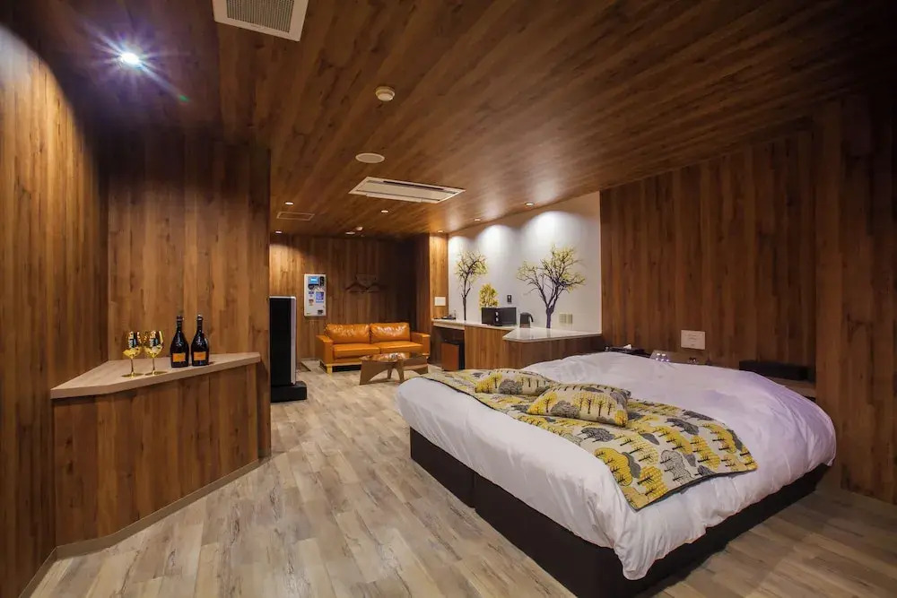 HOTEL elLle - Adults Only