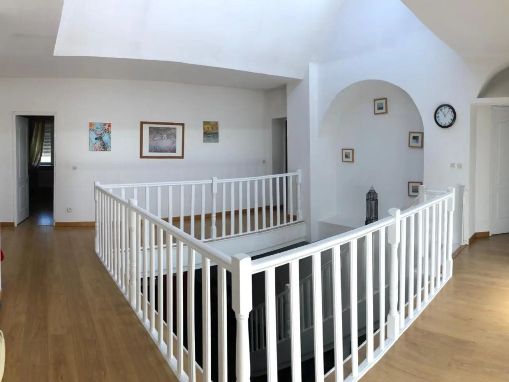 Grand gîte avec piscine, cheminée et terrasse près de Lunéville, idéal pour familles et groupes - FR-1-584-84