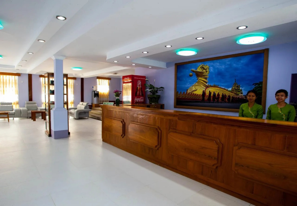 The Floral Breeze Wun Zin Hotel