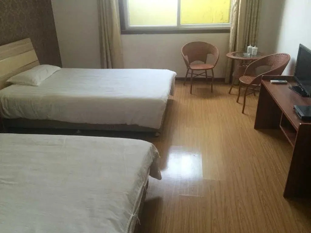 Qingdao Guanhaichao Business Hotel