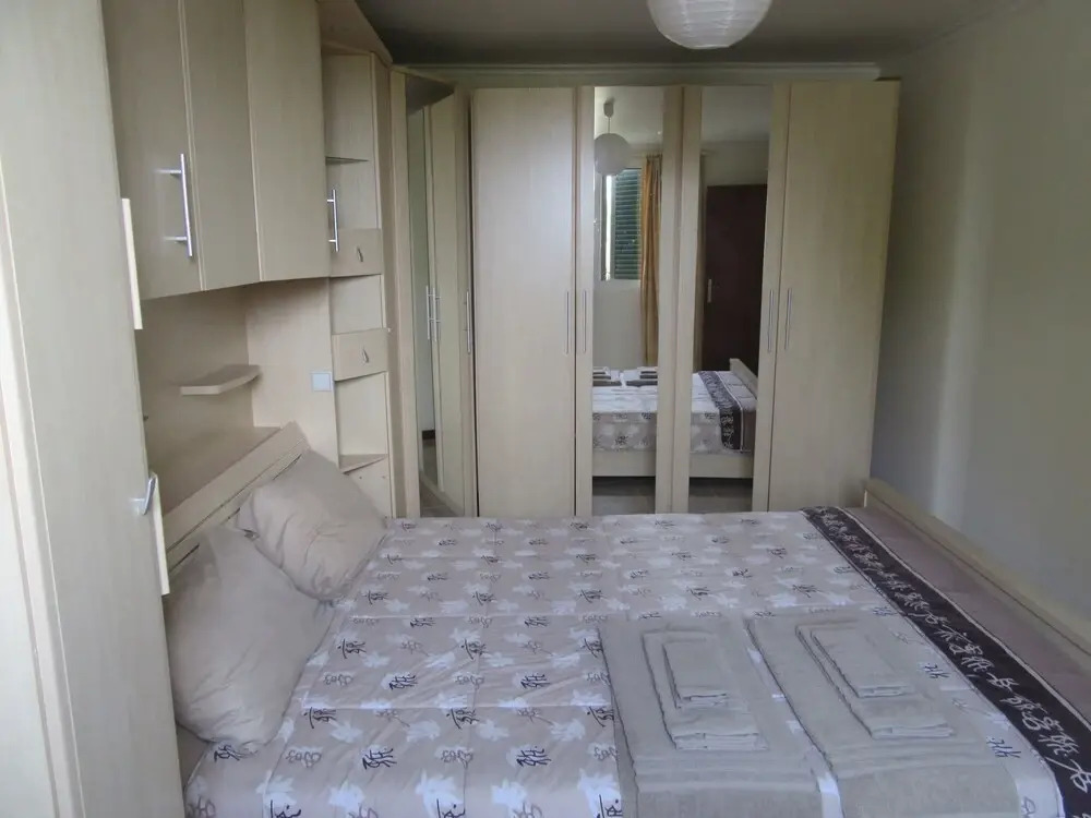 5-bed Villa for Families in Prazeres Free Parking