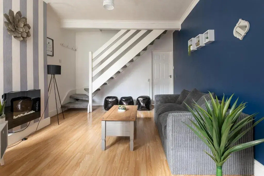 Unique Contractor House & Close to Derby Arena and Hospital & Parking by ComfyWorkers
