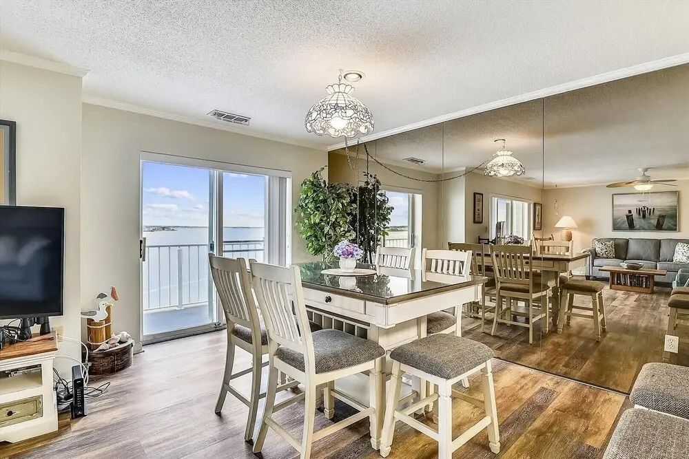 Harbour Island 403l 2 Bedroom Condo by RedAwning