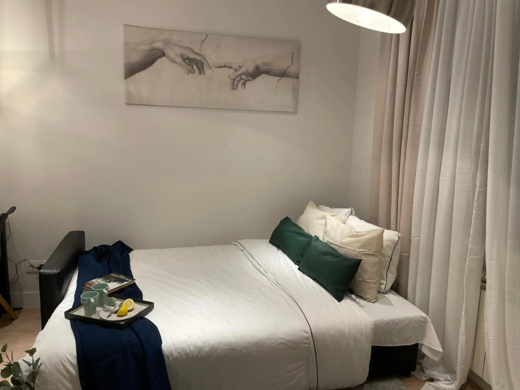 EdSam Madrid Apartments Black