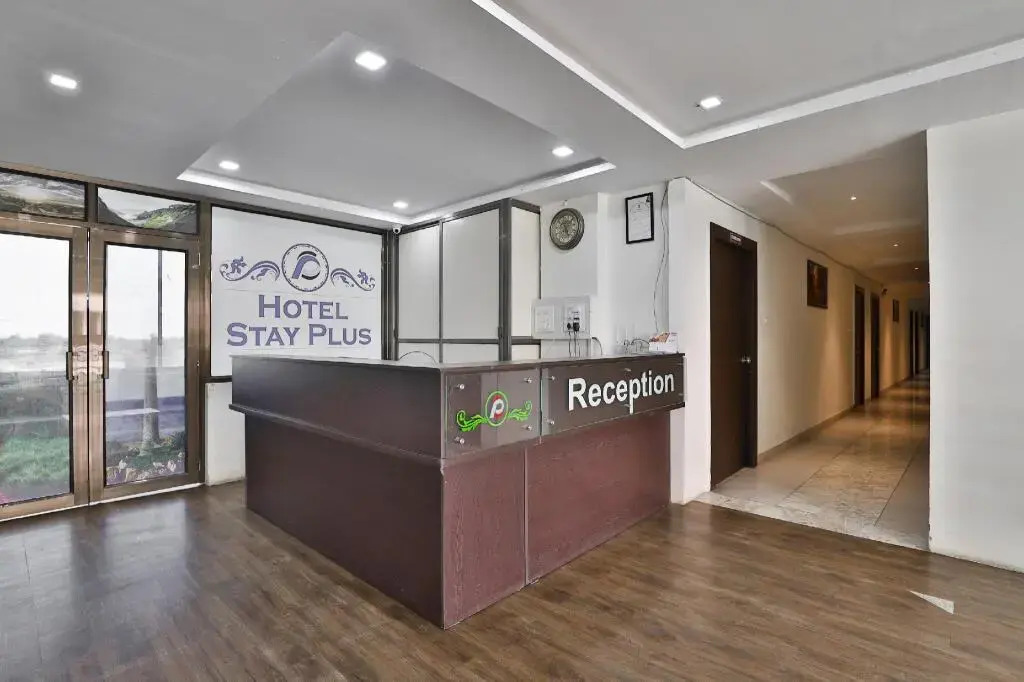 Hotel Stay Plus By OYO Rooms