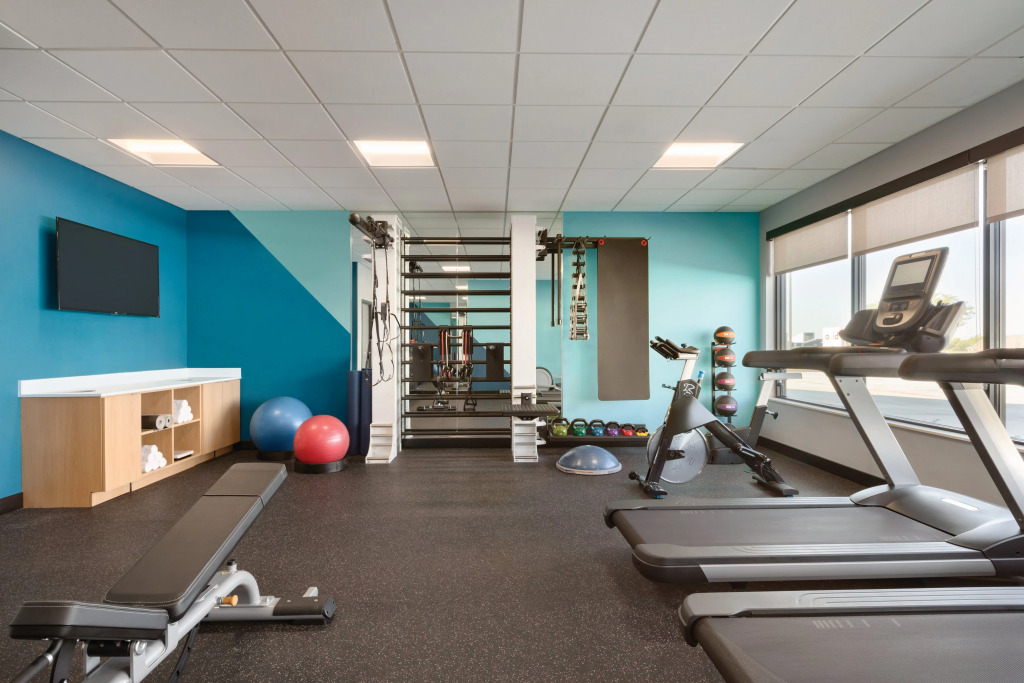 avid hotels - Detroit - Warren by IHG