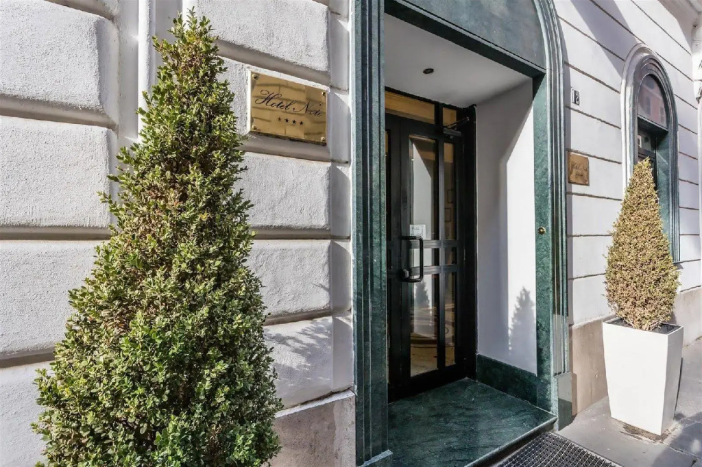 Raeli Hotel Noto