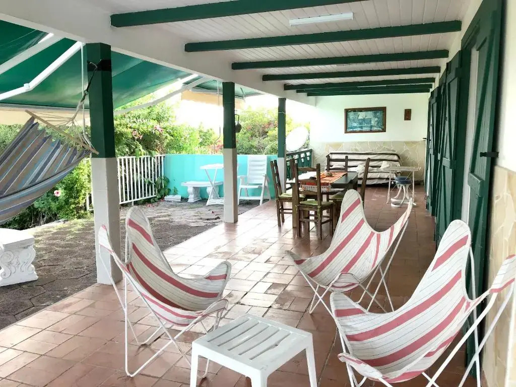 Maison familiale avec piscine privée à Saint-François