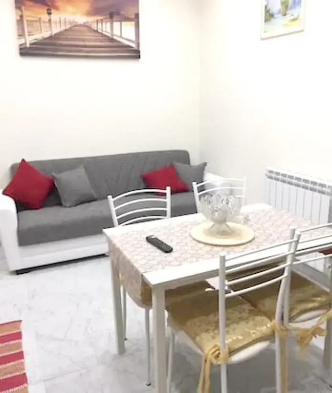 One bedroom appartement with city view terrace and wifi at Roma