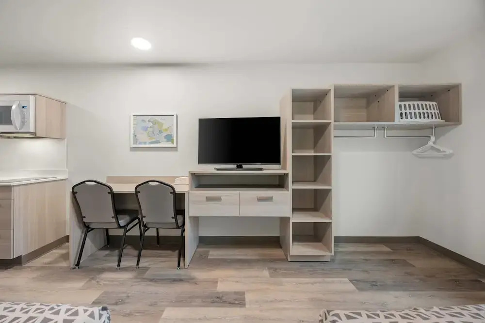 WoodSpring Suites Medford near I-5
