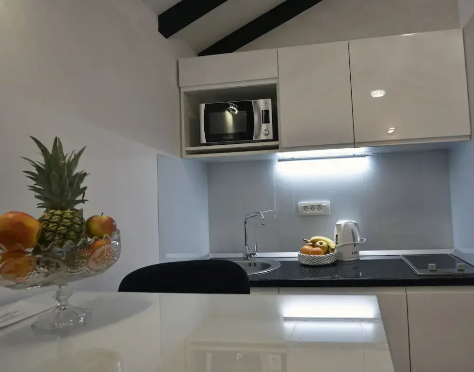 Kuzma Rooms 2