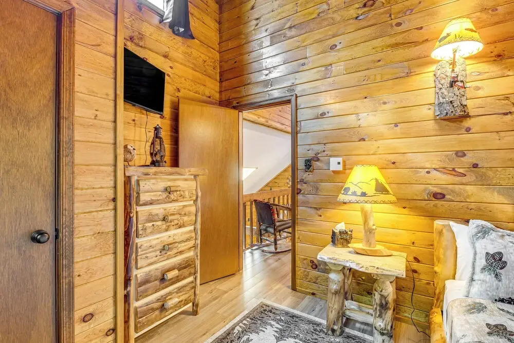 Game Room & Hot Tub: Pine Bear' Pocono Lake Cabin