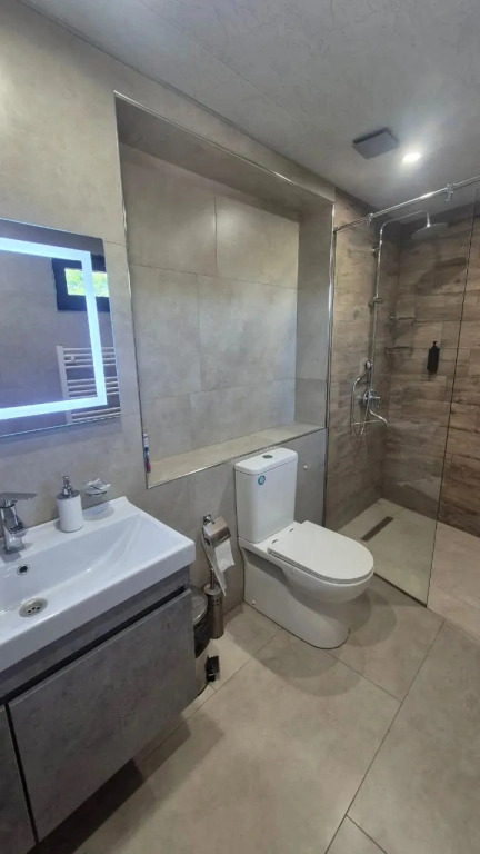 Relax Mineral Hotwater House