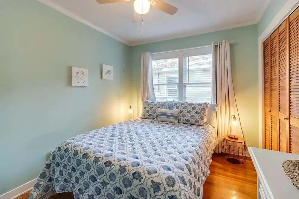 The Cozy Blue Cottage