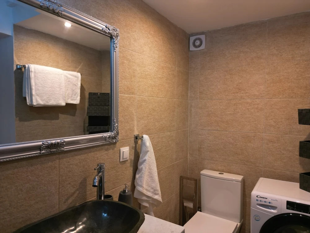 Gems Suites