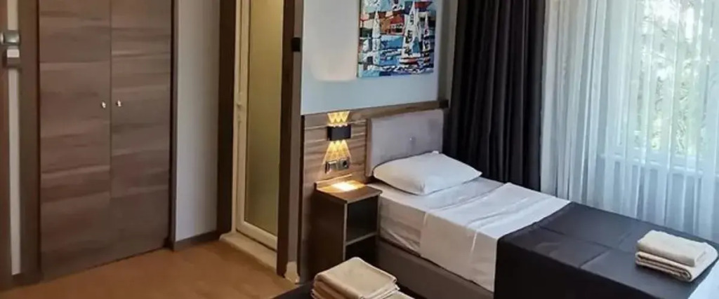 Nicer Hotel