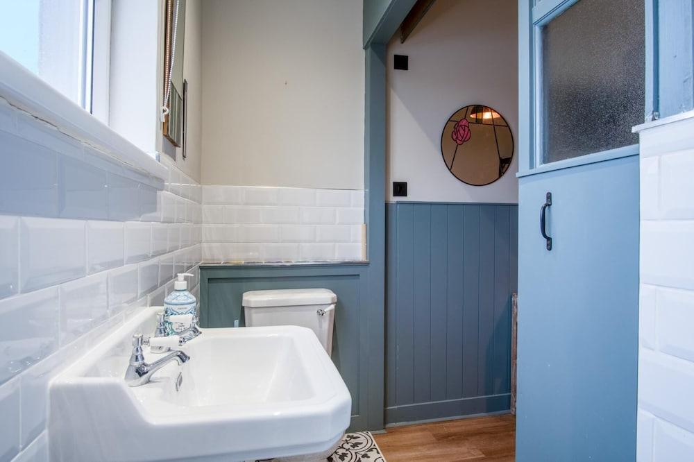Tide & Tee - 2 Bedroom Apartment - Penally - Tenby
