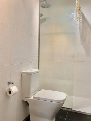 Victoria Court - 1 bed pool & sea view