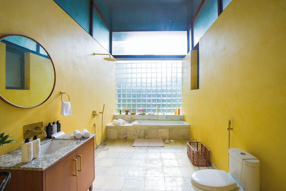 ELIVAAS Hari Bagh 4 BHK Villa with Gaming Zone & Art Nook