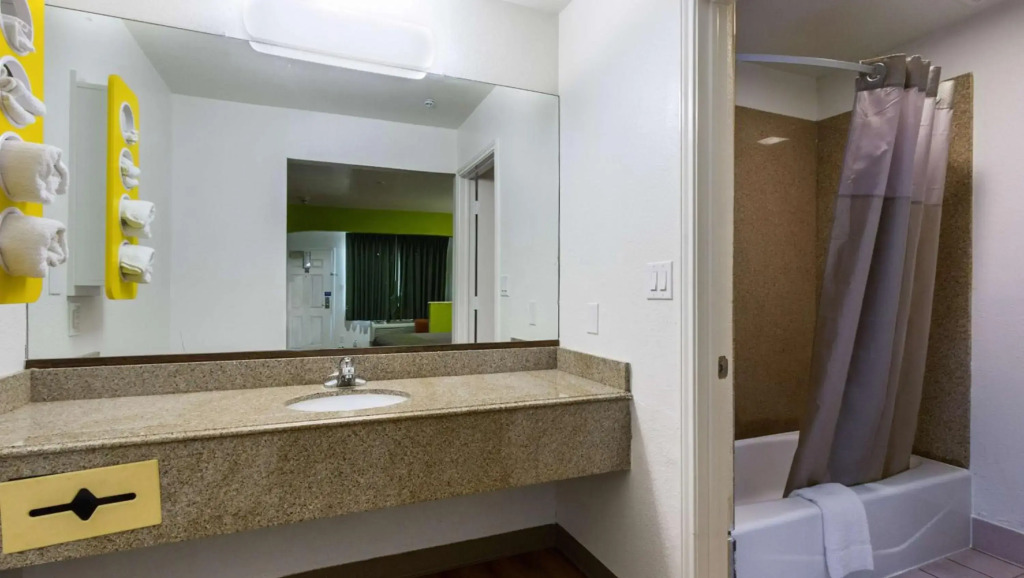 Motel 6-San Marcos, TX - North